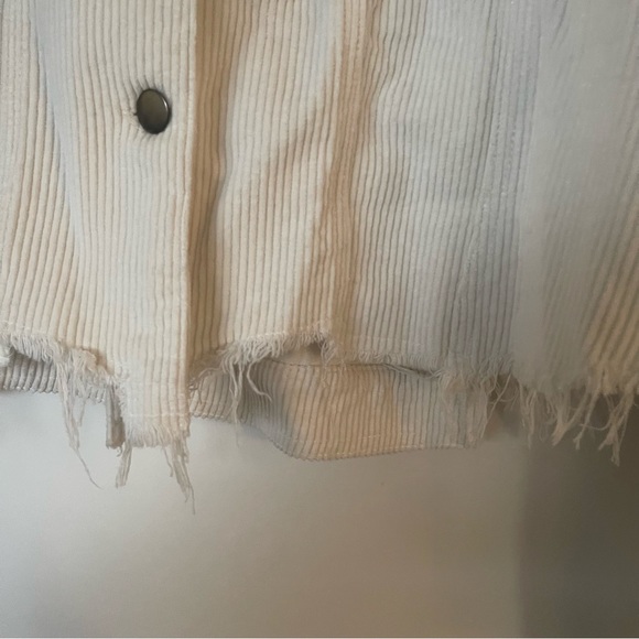 *boutique* POL cream corduroy shacket/jacket with distressed hem size L western - Picture 2 of 7
